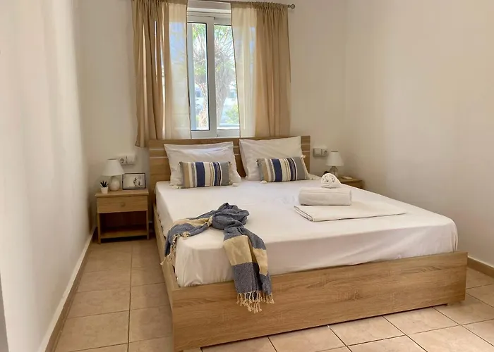 Bright & Spacious In Town, Near The - No 3 شقة بلدة كوس